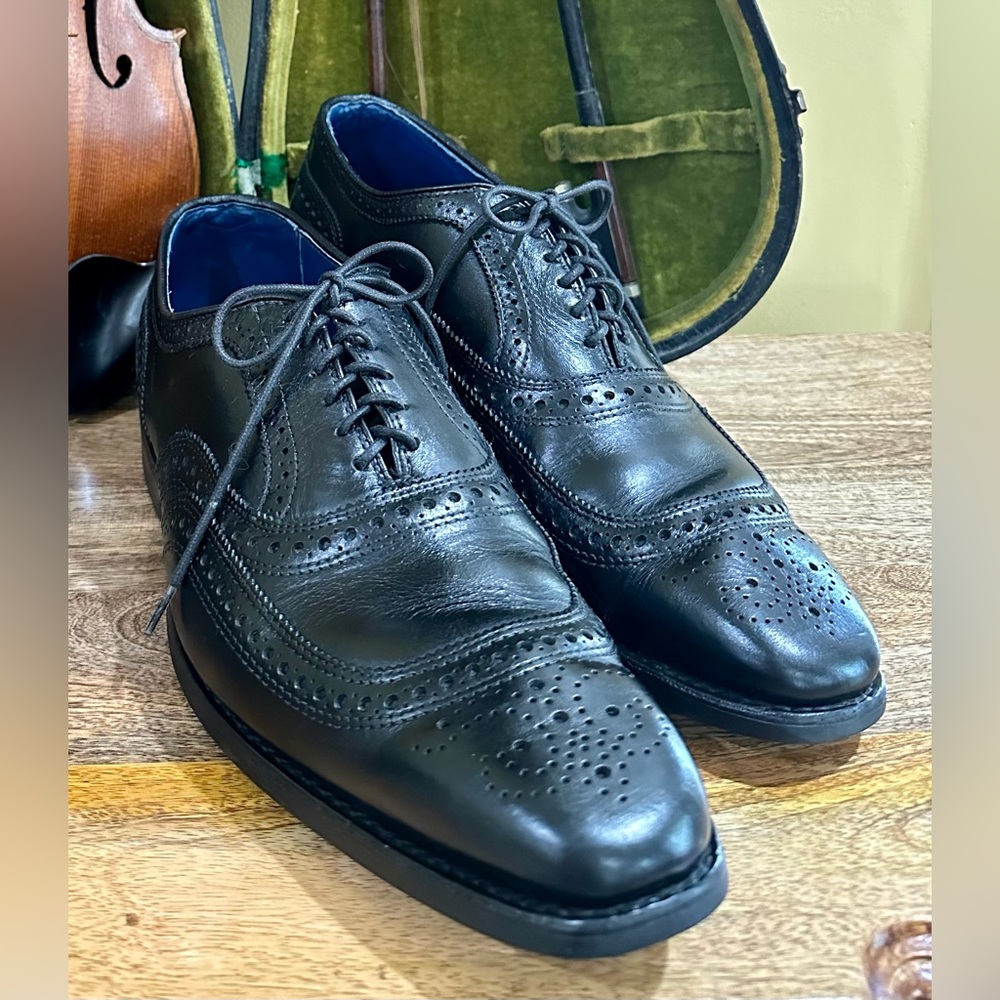 EUC Allen Edmonds “University” Brogue Black Oxford Handcrafted in USA Size 10.5